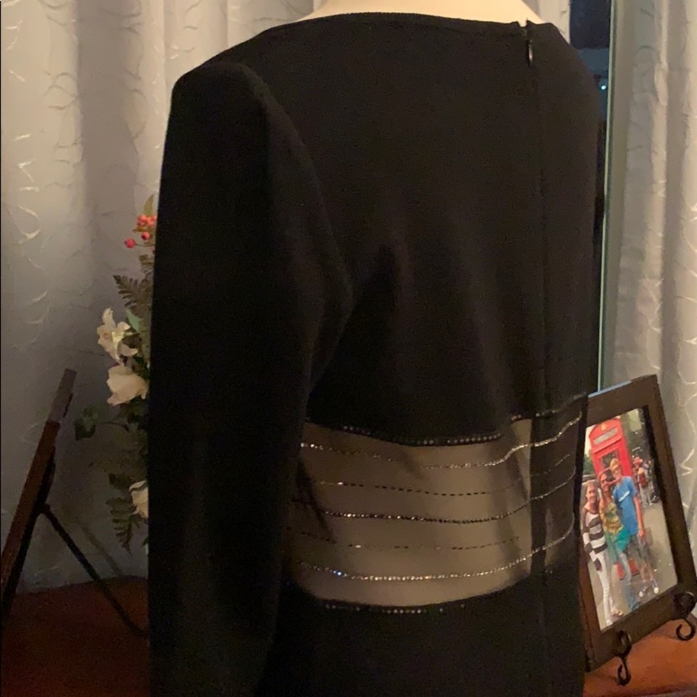 Dress - Picture 4 of 8
